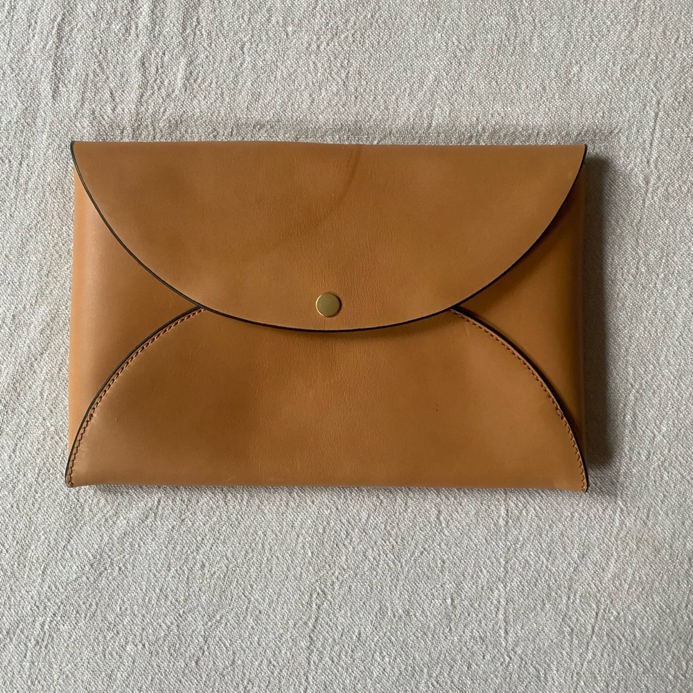 Kate Spade Saturday Envelope Clutch Bag - Tan with brass clip